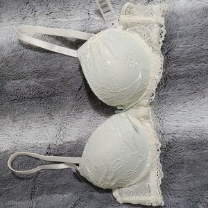 Sophie b. lace cream and light blue pushup bra
